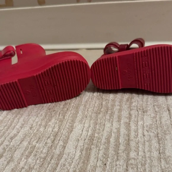 Mini Melissa Red Kids Boots with Glitter Bow 7/8 - Picture 2 of 5